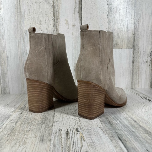 NEW Marc Fisher LTD Oshay Chelsea Suede Pointed Ankle Bootie Taupe Gray #1296 - Picture 5 of 13